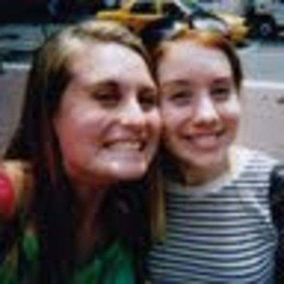 Meet your Posher, Elise - Picture 1 of 1